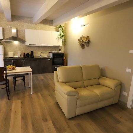 B&B 18 Gradini Cuggiono Bagian luar foto